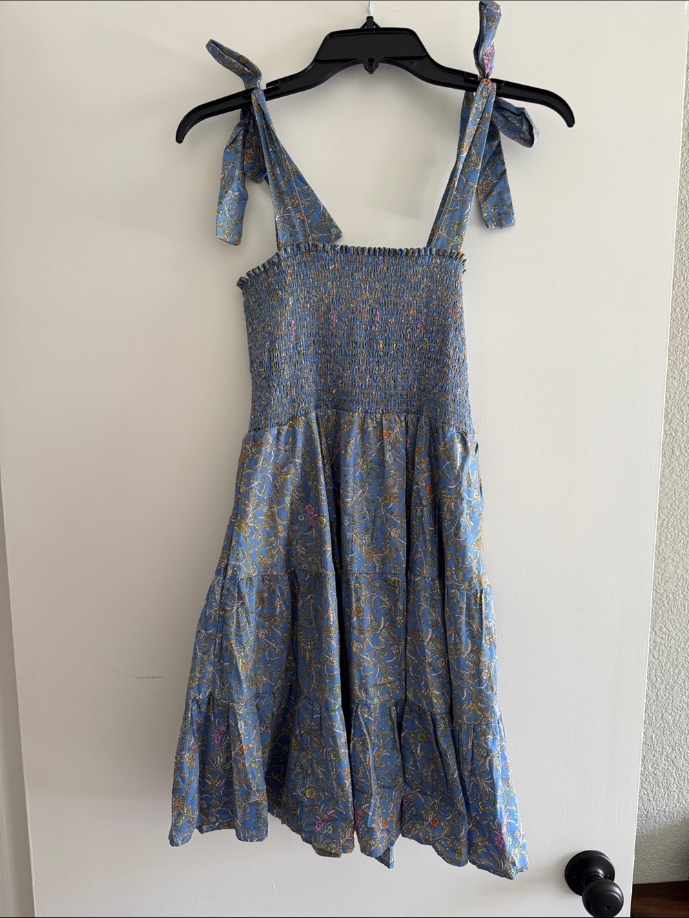 XiRENA Blue Floral Smocked Tie-Shoulder Midi Dress